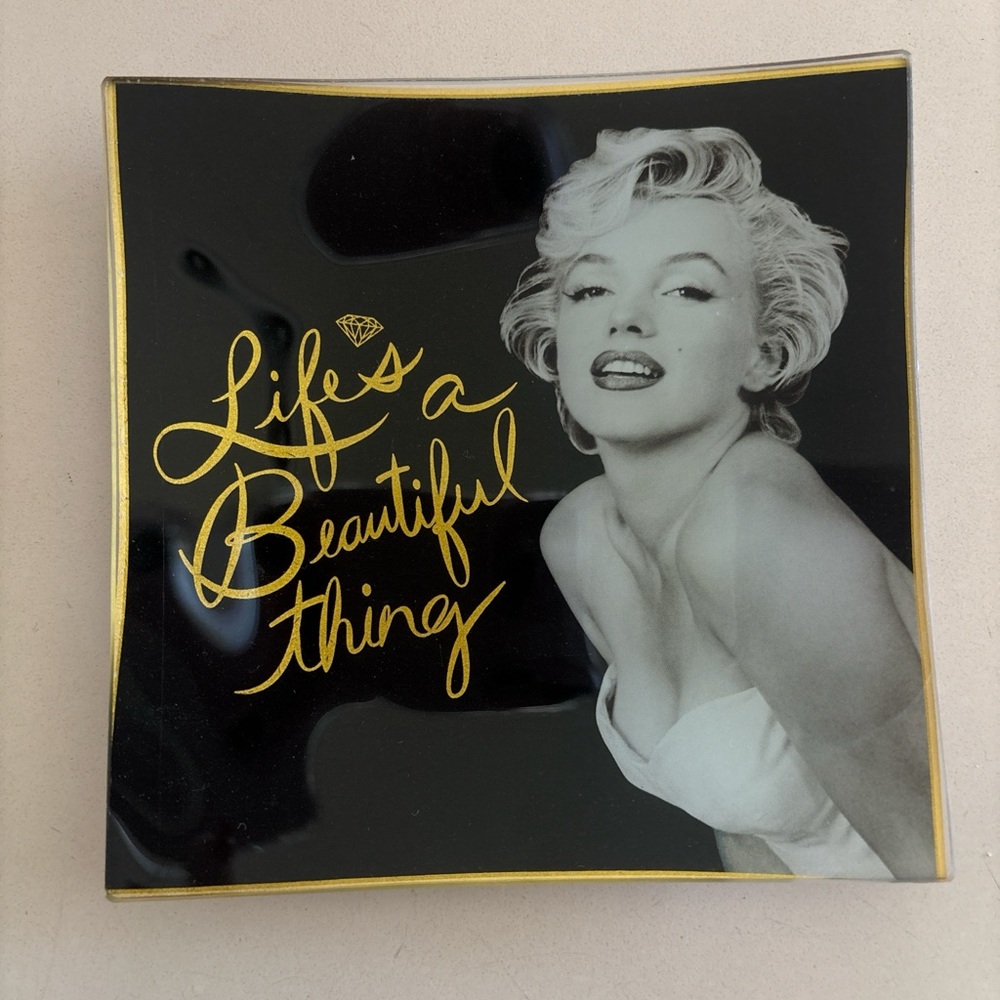 Marylin Monroe Black and Gold Jewelry Organizer